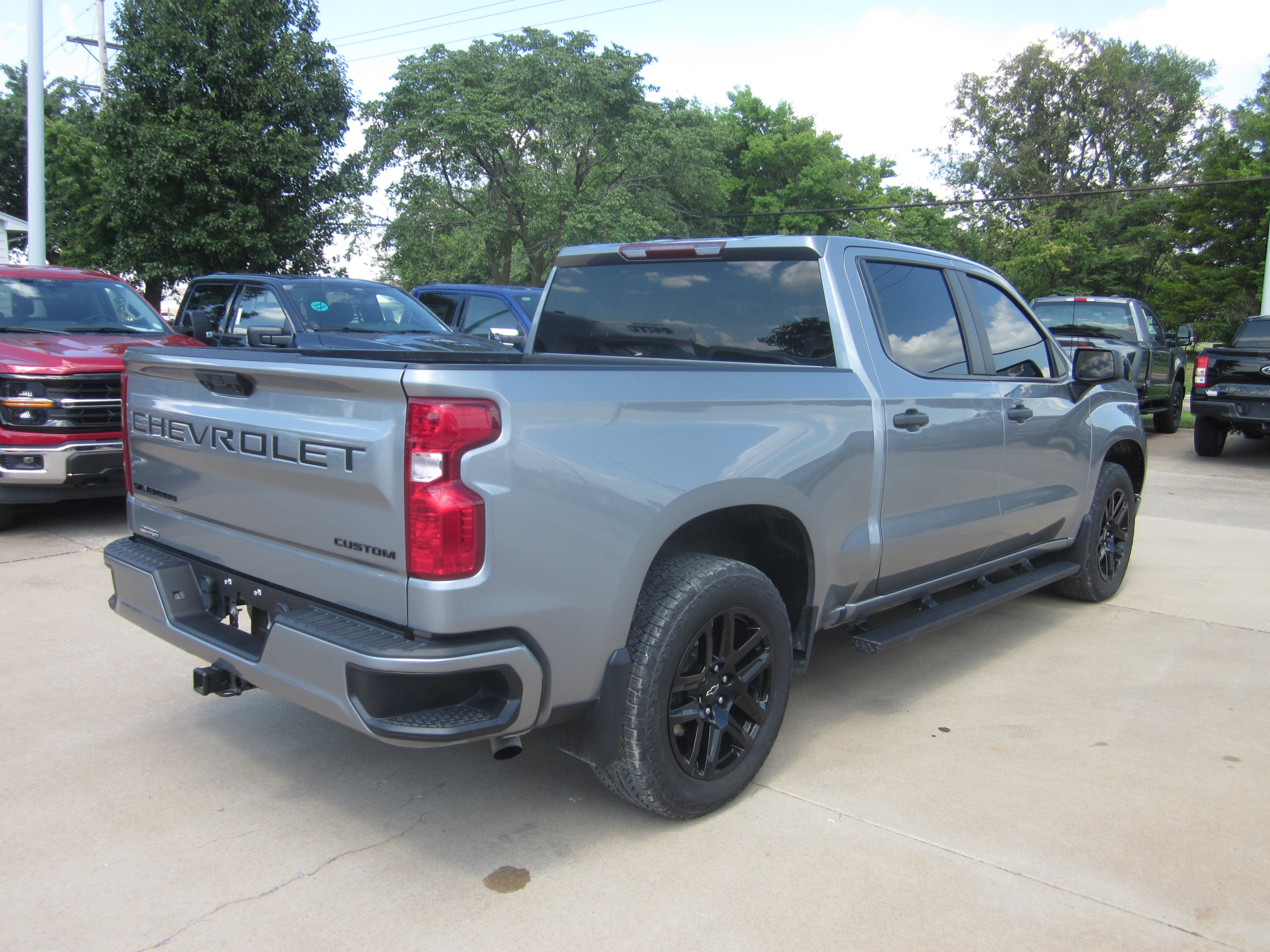 Used 2023 Chevrolet Silverado 1500 Custom w/ LPO, Dark Essentials Package AWD/4WD image 6