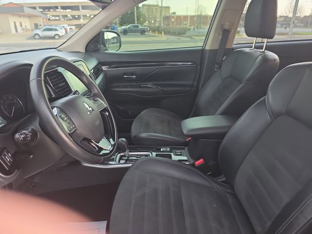 Used 2020 Mitsubishi Outlander SE image 9