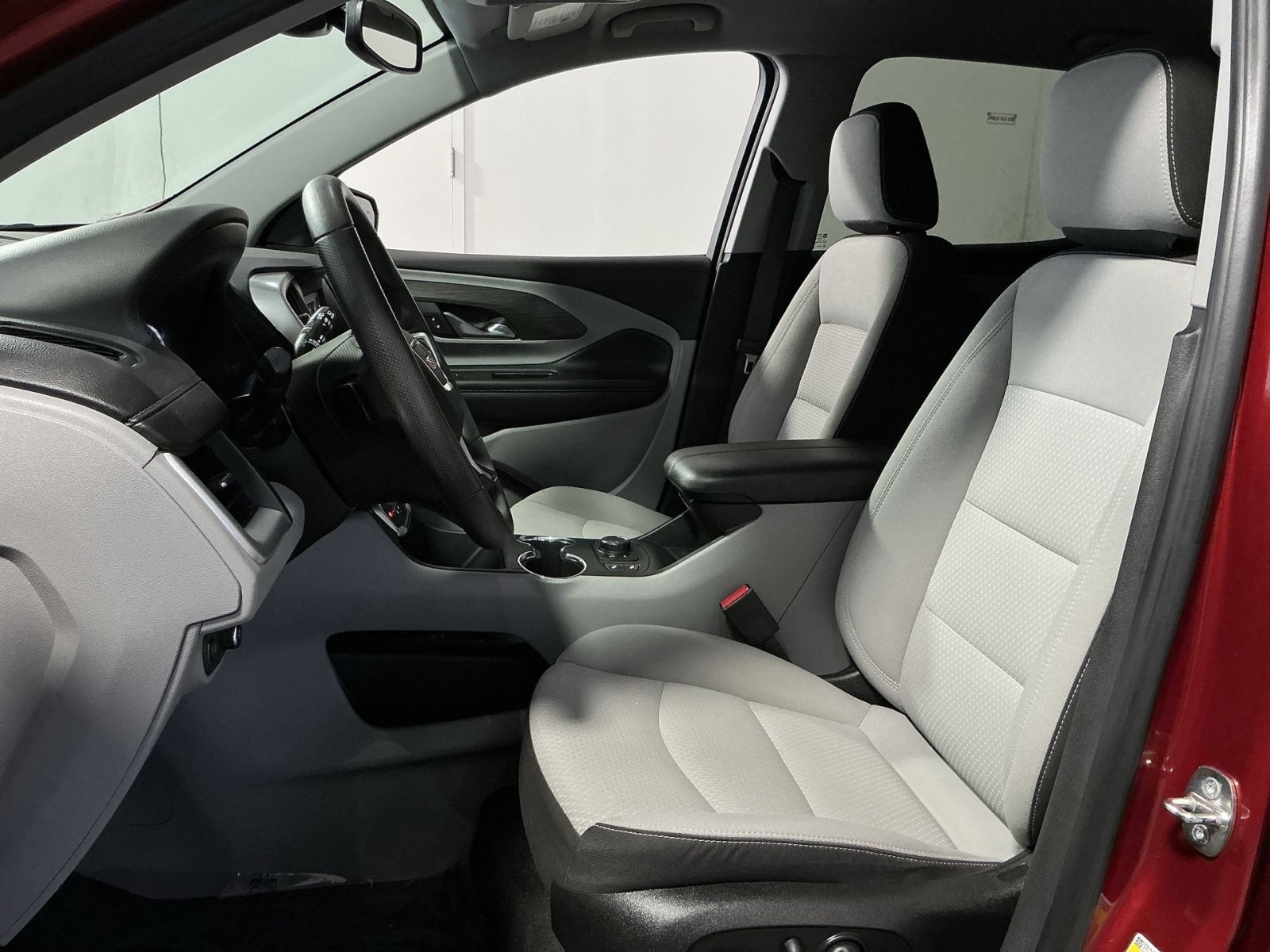 Used 2023 GMC Terrain SLE w/ Driver Convenience Package FWD image 14