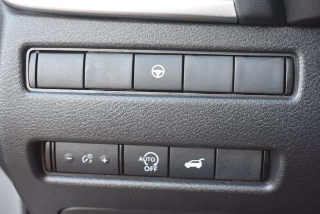 Used 2023 Nissan Rogue SL FWD image 29