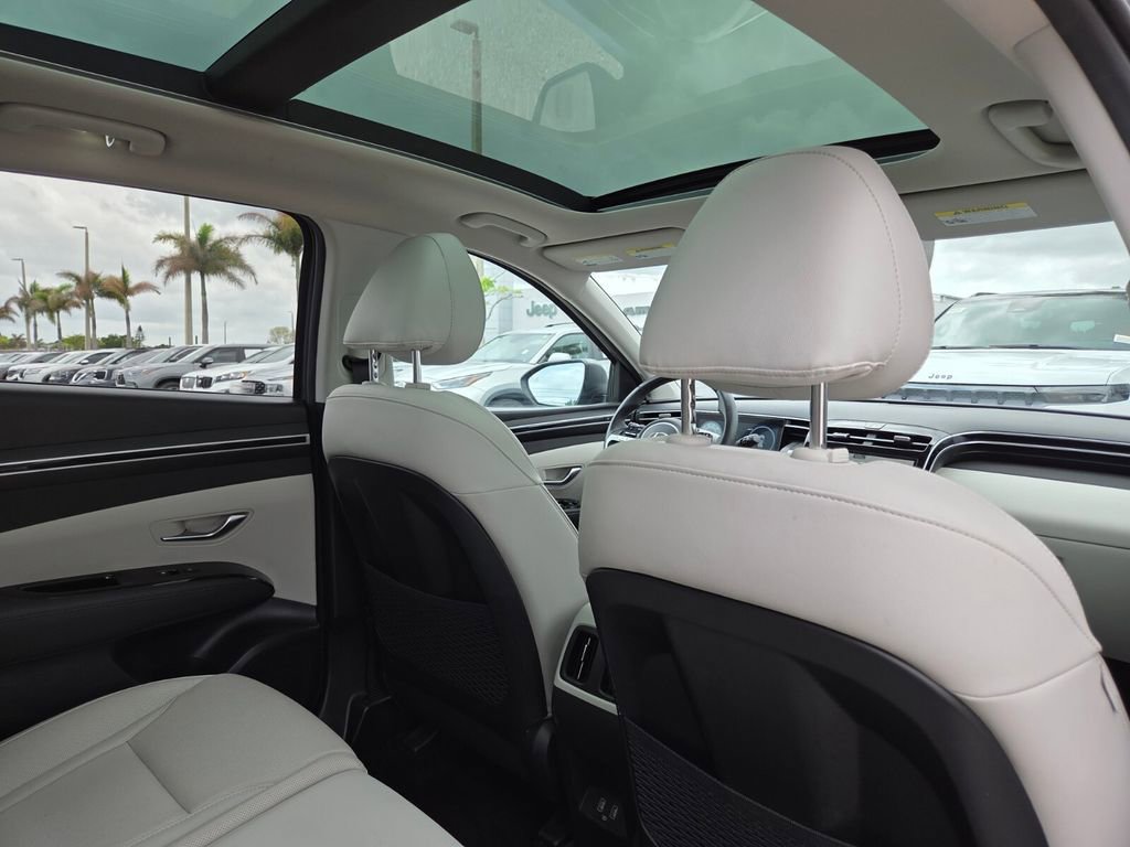 Used 2024 Hyundai Tucson Limited FWD image 12