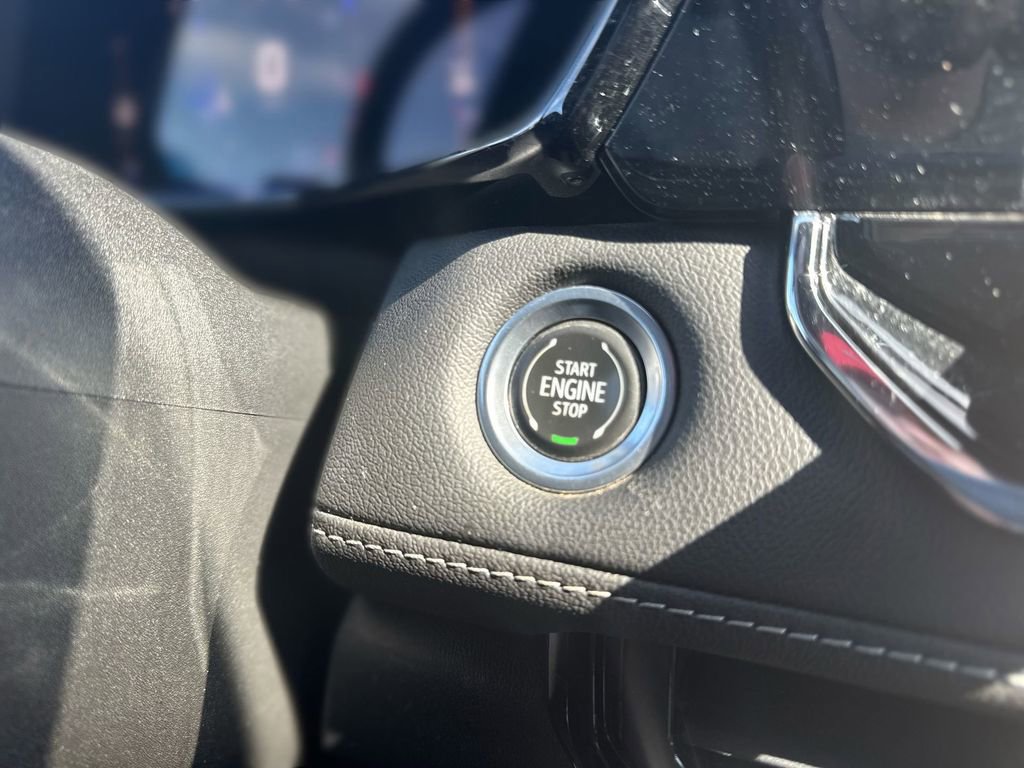 Used 2023 Chevrolet Colorado LT w/ LT Convenience Package III image 10