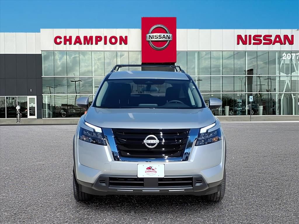 New 2025 Nissan Pathfinder SV image 2