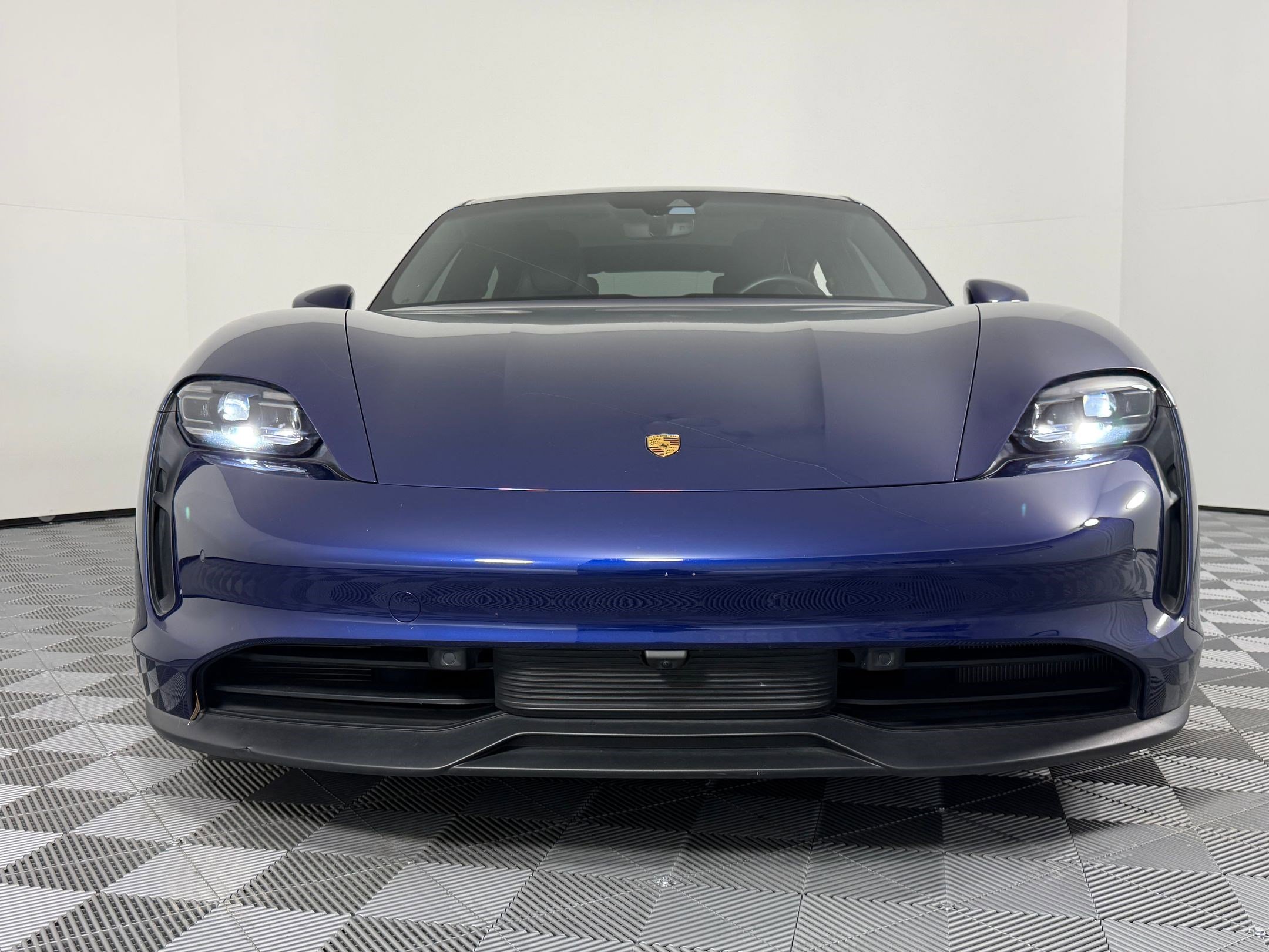 Certified 2022 Porsche Taycan 4S image 6