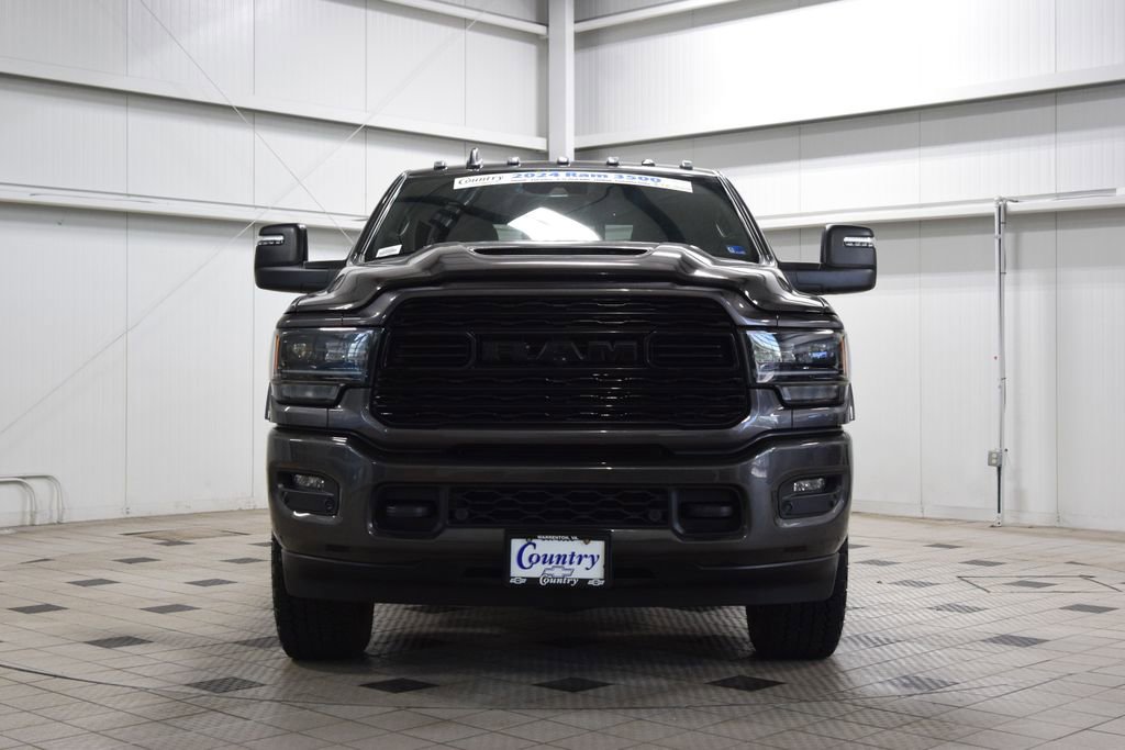Used 2024 RAM 3500 Limited AWD/4WD image 2
