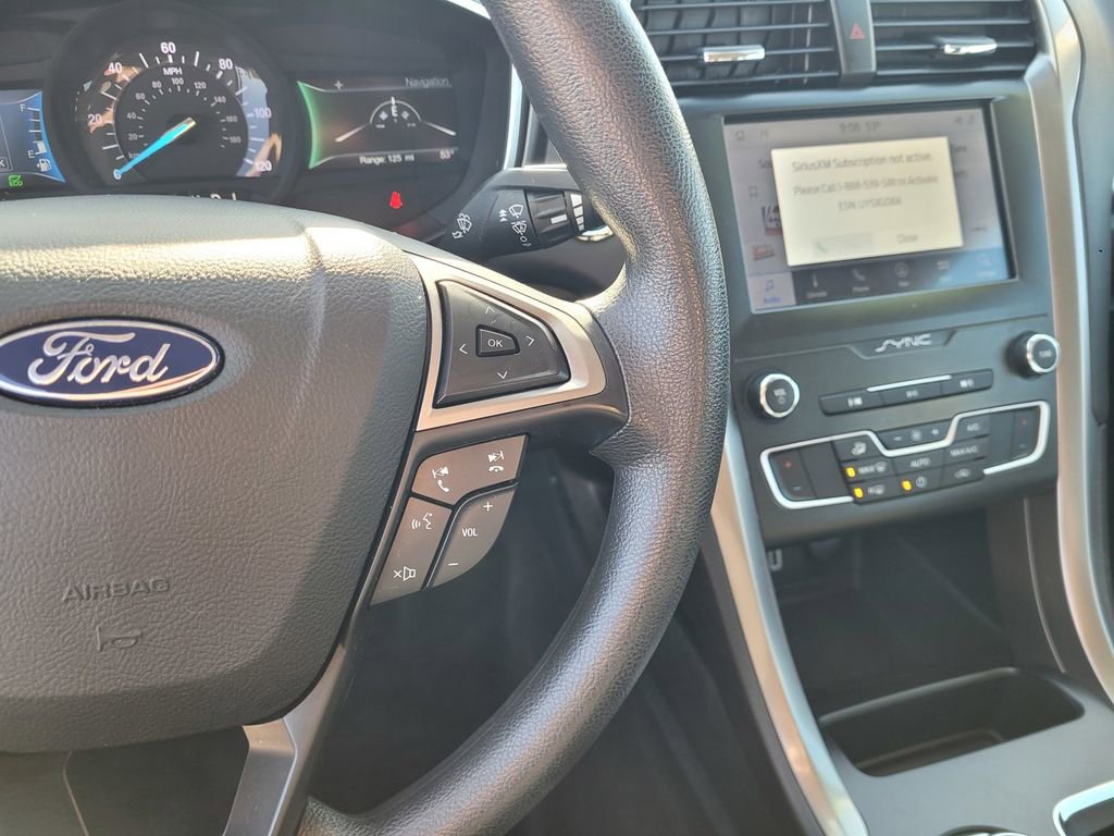 Used 2020 Ford Fusion SE image 23