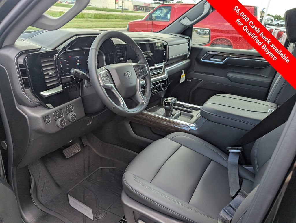 New 2026 Chevrolet Silverado 1500 RST w/ Redline Edition AWD/4WD image 13
