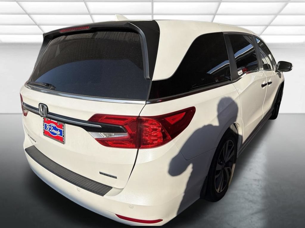 Used 2021 Honda Odyssey Touring image 2