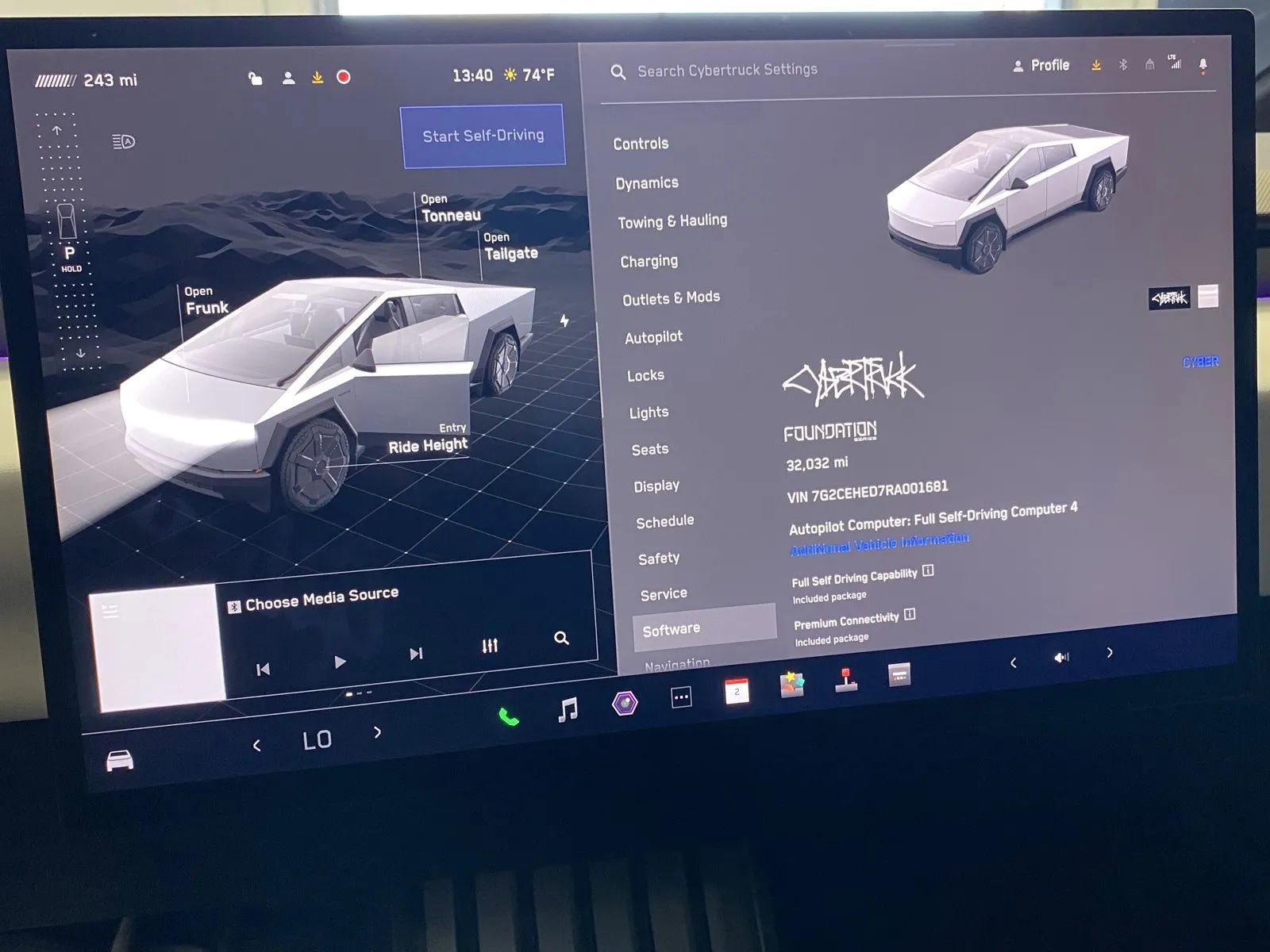 Used 2024 Tesla Cybertruck AWD Crew Cab image 13