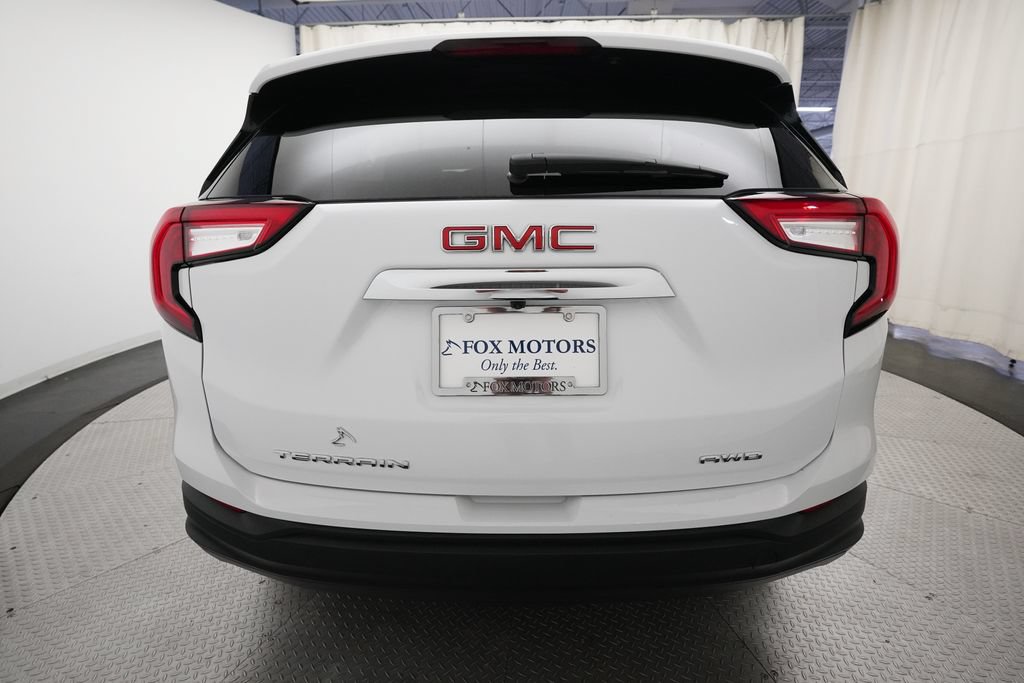 Used 2024 GMC Terrain SLE w/ LPO, Floor Liner Package AWD/4WD image 25