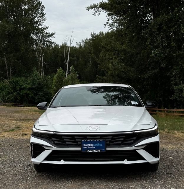 Used 2025 Hyundai Elantra Sport FWD image 3