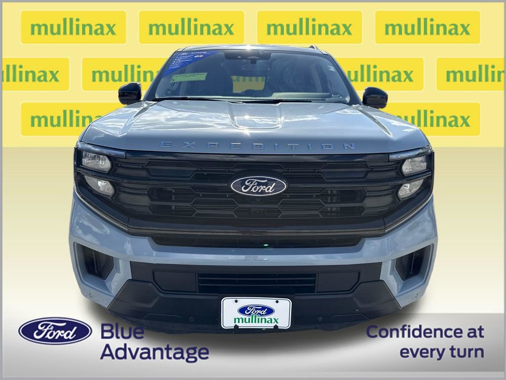 Certified 2025 Ford Expedition Active image 11