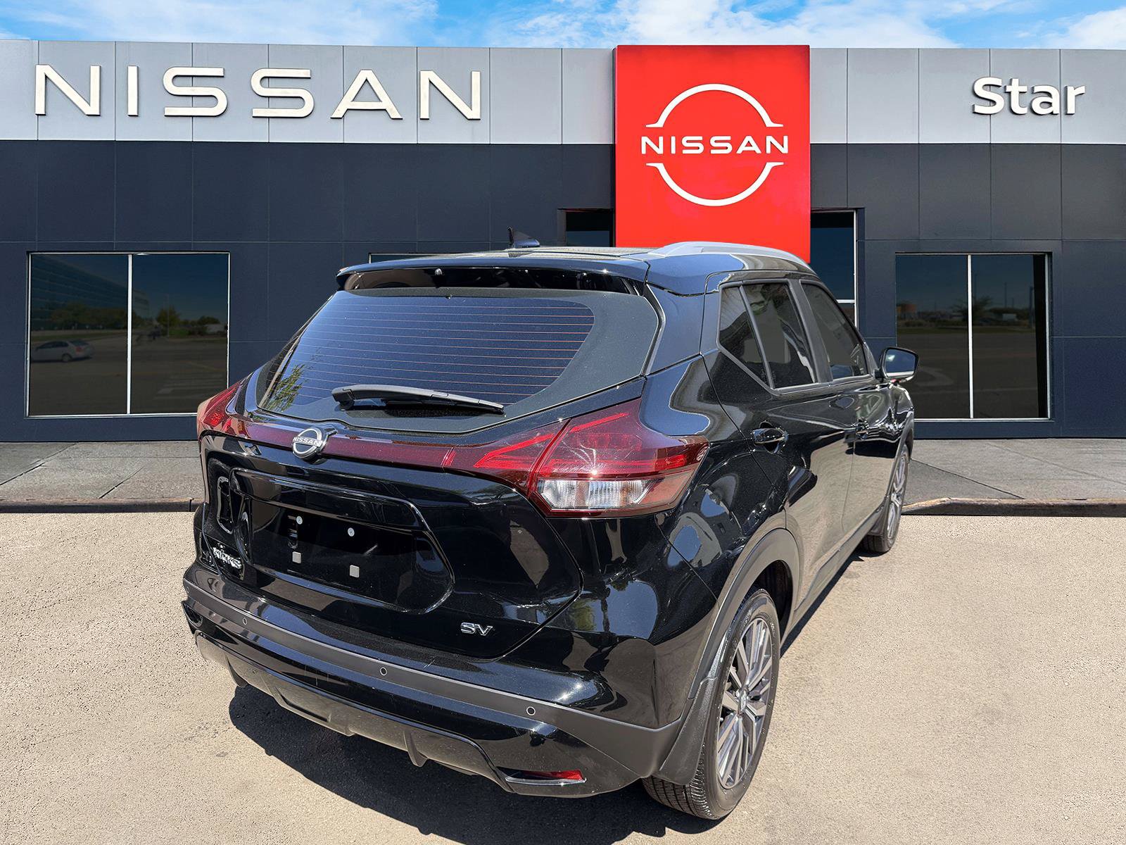Used 2024 Nissan Kicks SV FWD image 5