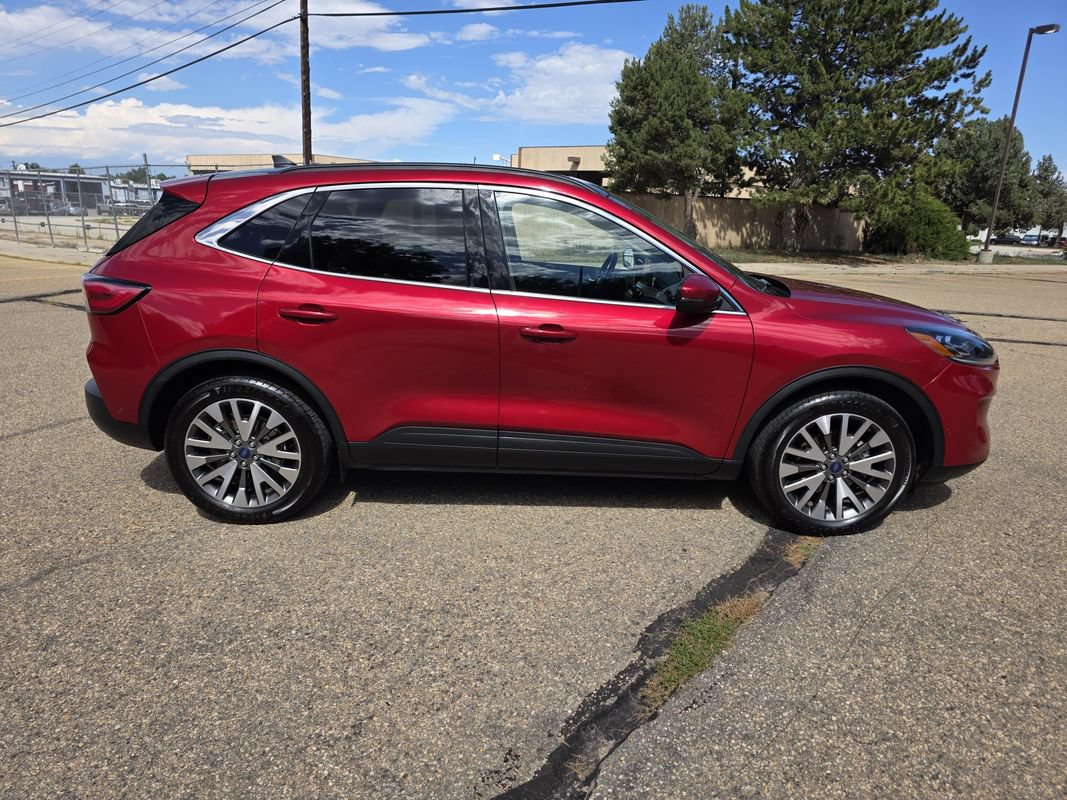 Used 2020 Ford Escape Titanium AWD/4WD image 9