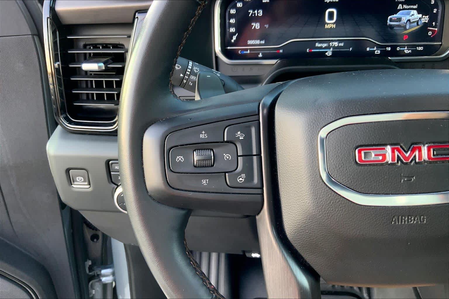 Used 2023 GMC Sierra 1500 AT4 w/ AT4 Preferred Package AWD/4WD image 23