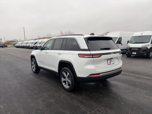 New 2026 Jeep Grand Cherokee Limited AWD/4WD image 3