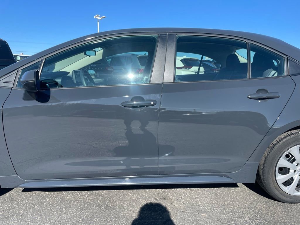 Used 2024 Toyota Corolla LE FWD image 30