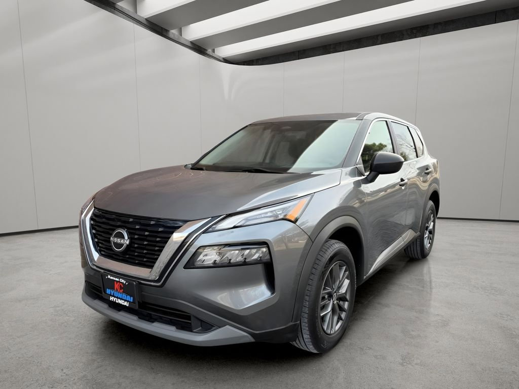 Used 2023 Nissan Rogue S FWD image 32