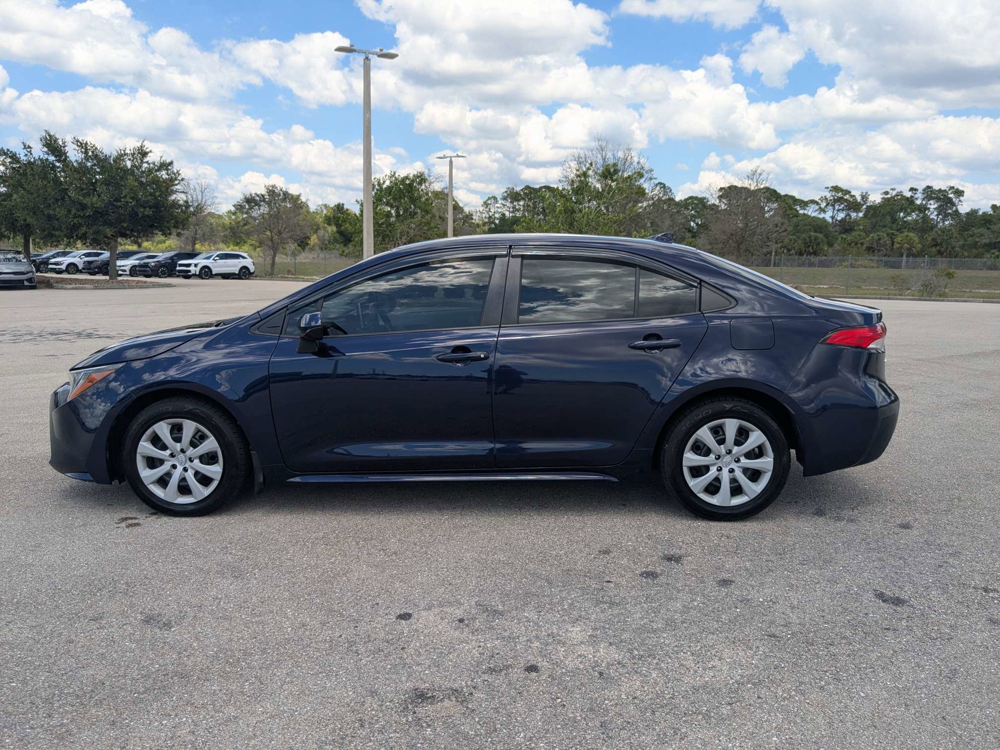 Used 2021 Toyota Corolla LE FWD image 8