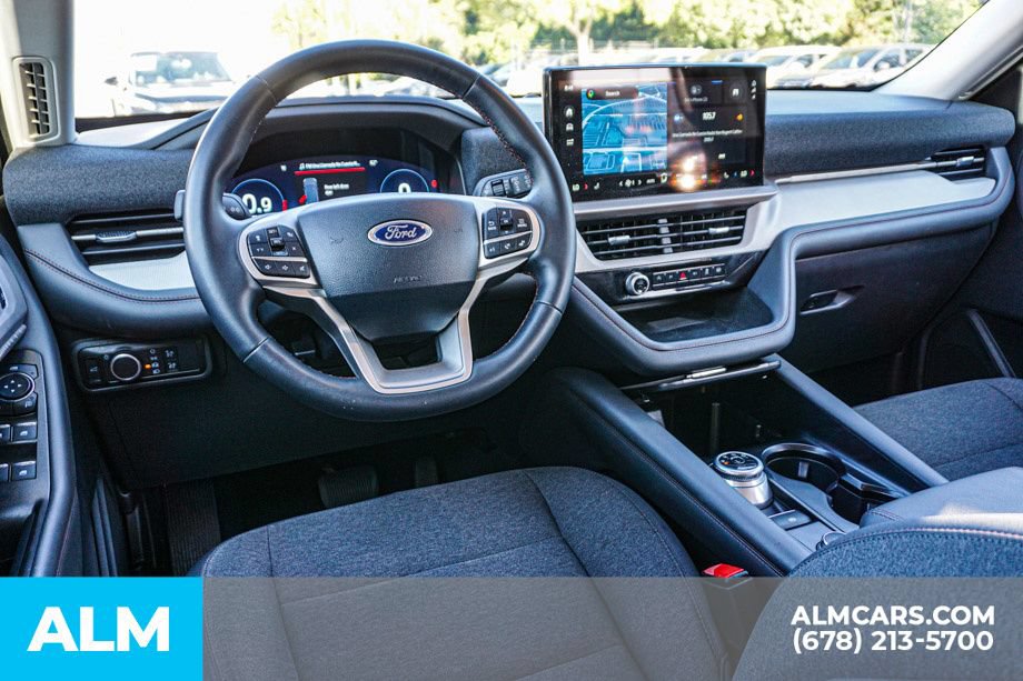 Used 2025 Ford Explorer Active RWD image 28