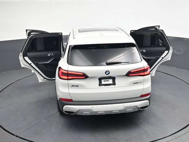 Used 2020 BMW X5 xDrive40i w/ Premium Package AWD/4WD image 39