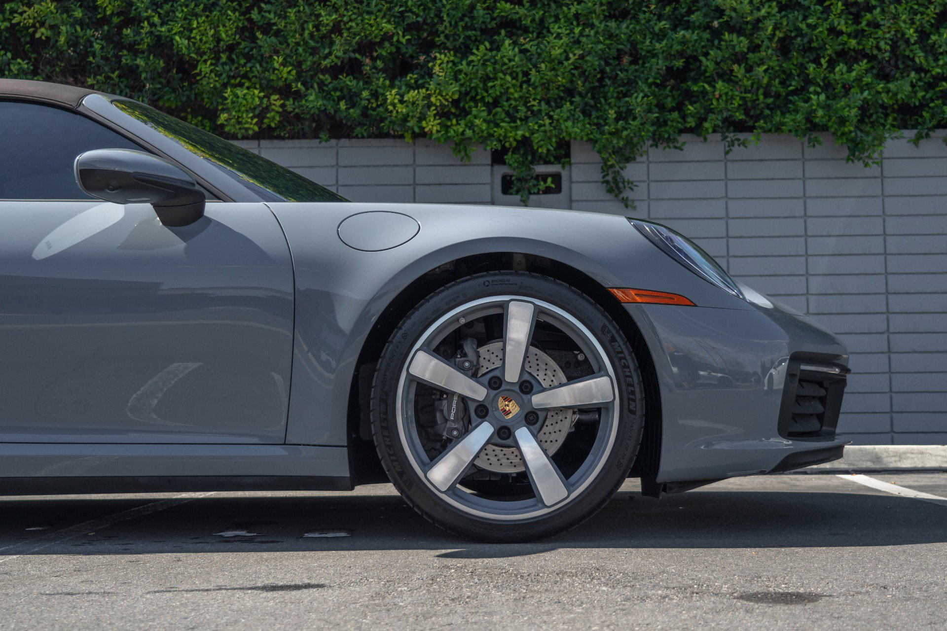 Used 2024 Porsche 911 Carrera image 9