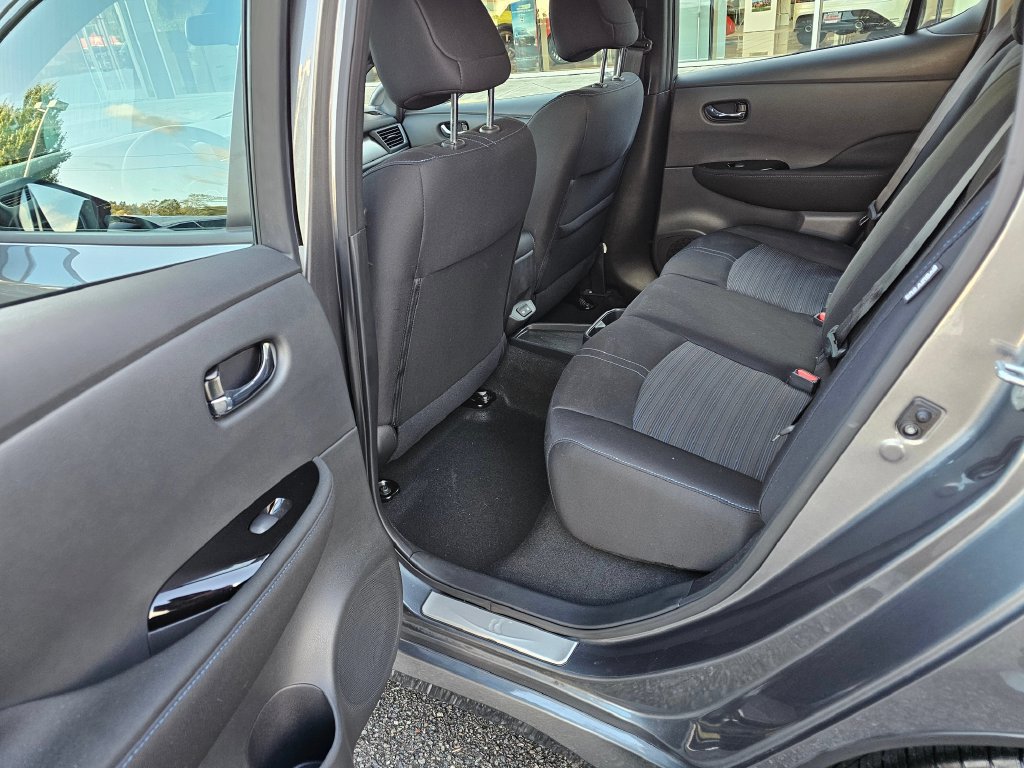 Used 2023 Nissan Leaf SV Plus FWD image 17