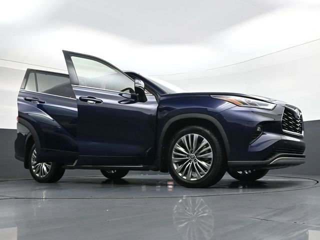 Used 2021 Toyota Highlander Platinum image 40