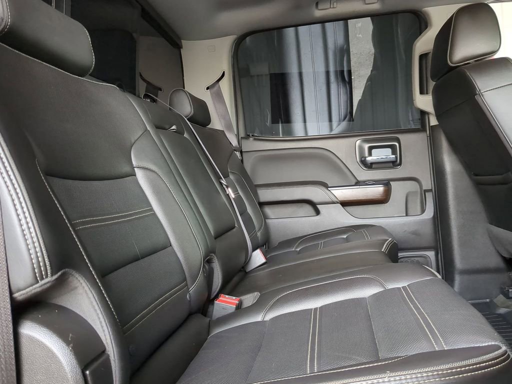Used 2017 GMC Sierra 2500 Denali w/ Duramax Plus Package image 7