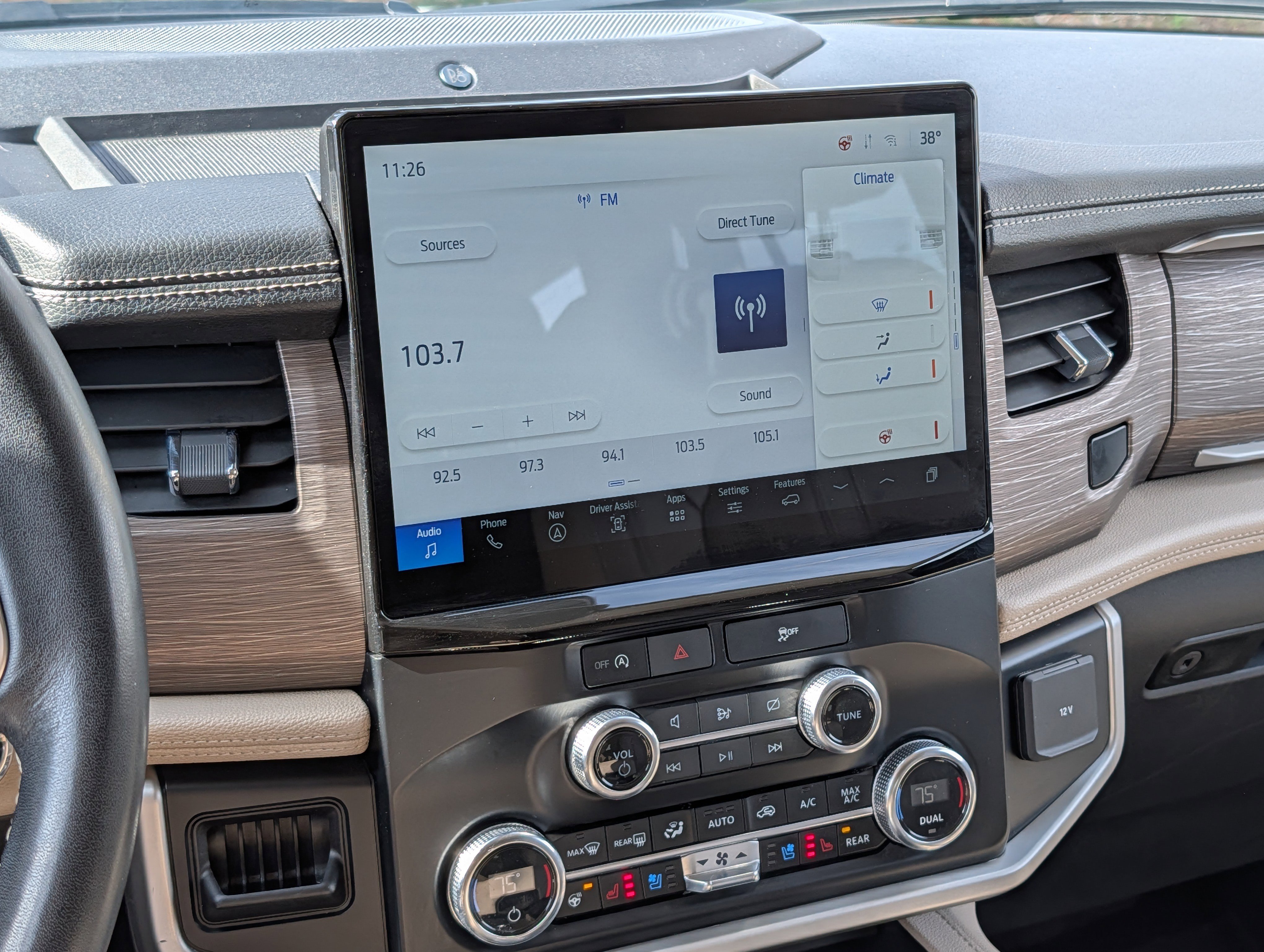 Used 2024 Ford Expedition Limited image 18