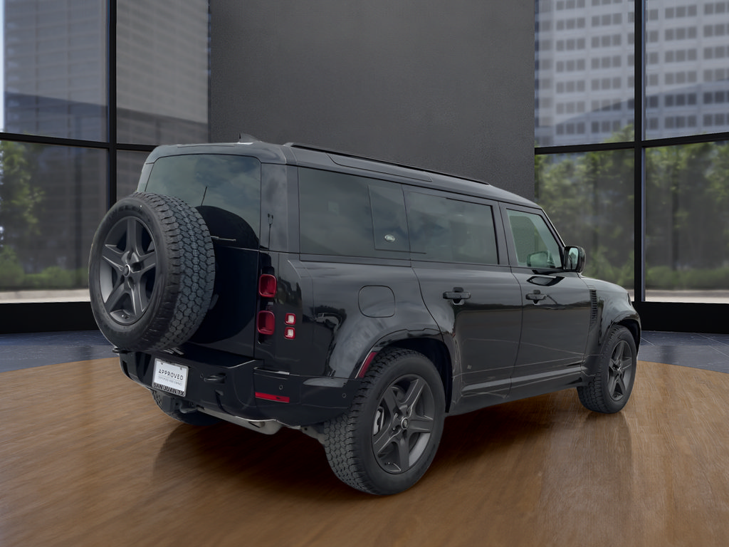 Used 2024 Land Rover Defender 110 X-Dynamic SE AWD/4WD image 5