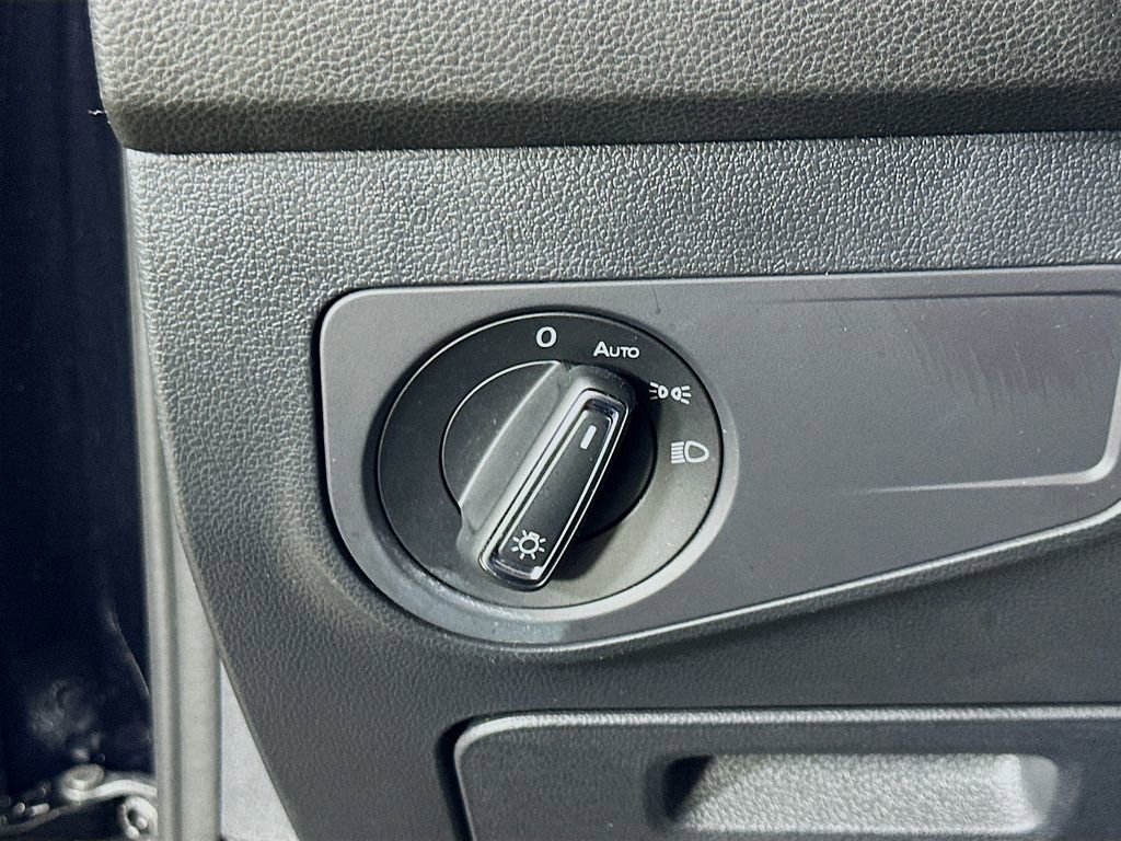 Used 2024 Volkswagen Tiguan Wolfsburg Edition image 22