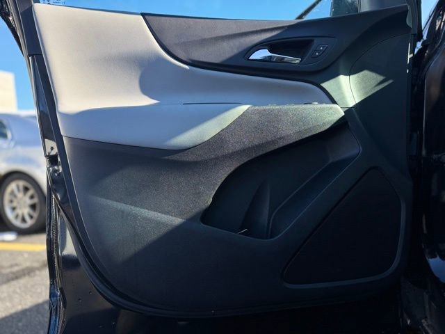 Used 2024 Chevrolet Equinox LS image 12