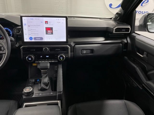 Used 2026 Toyota 4Runner Limited AWD/4WD image 21