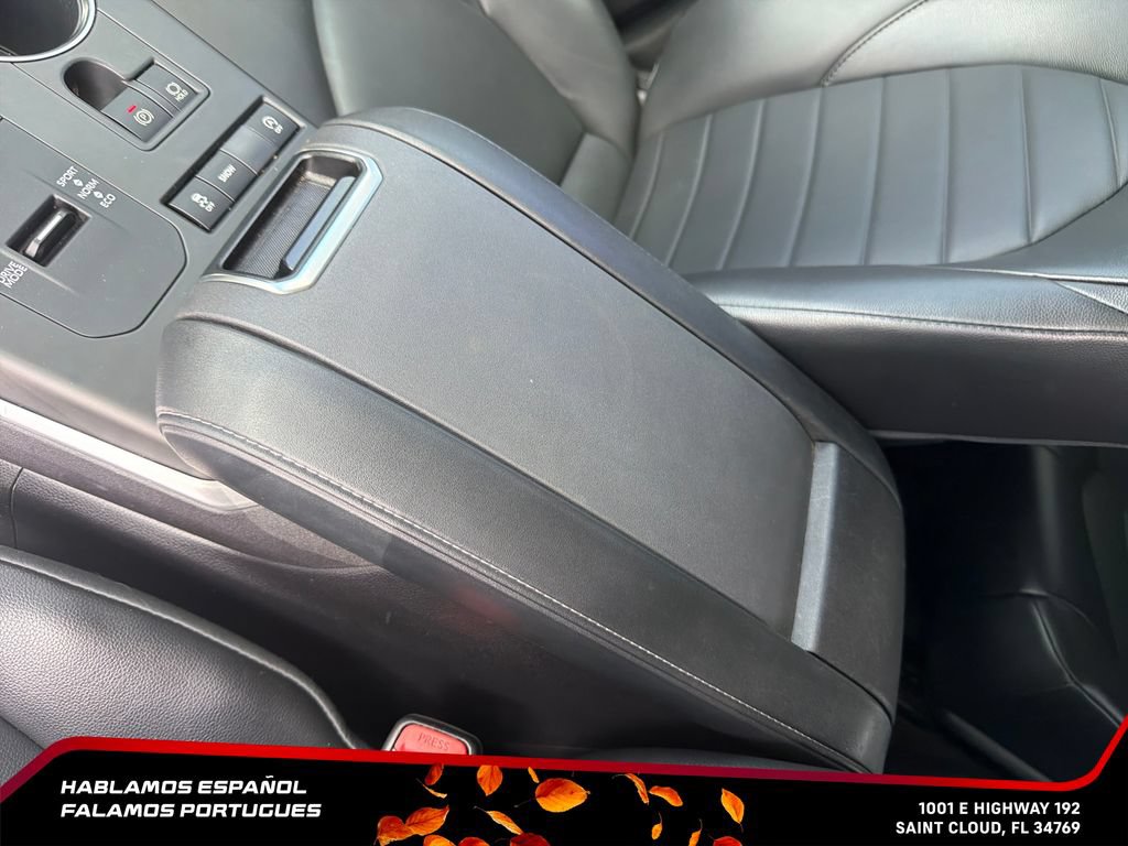 Used 2022 Toyota Highlander XLE FWD image 25