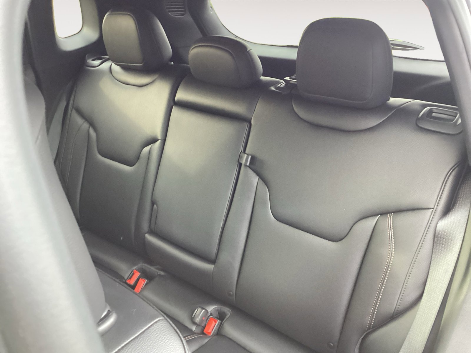 Used 2024 Jeep Compass Latitude image 13