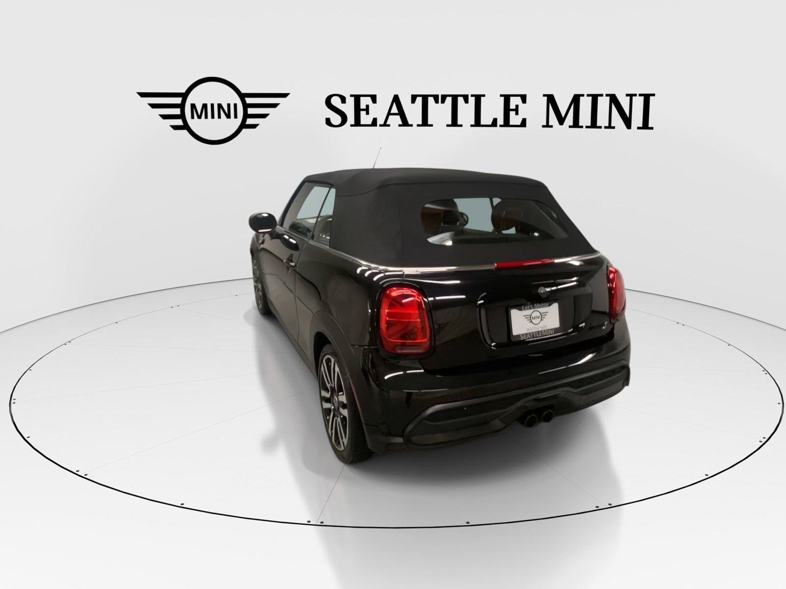 Used 2024 MINI Cooper S w/ Signature Upholstery Package FWD image 9