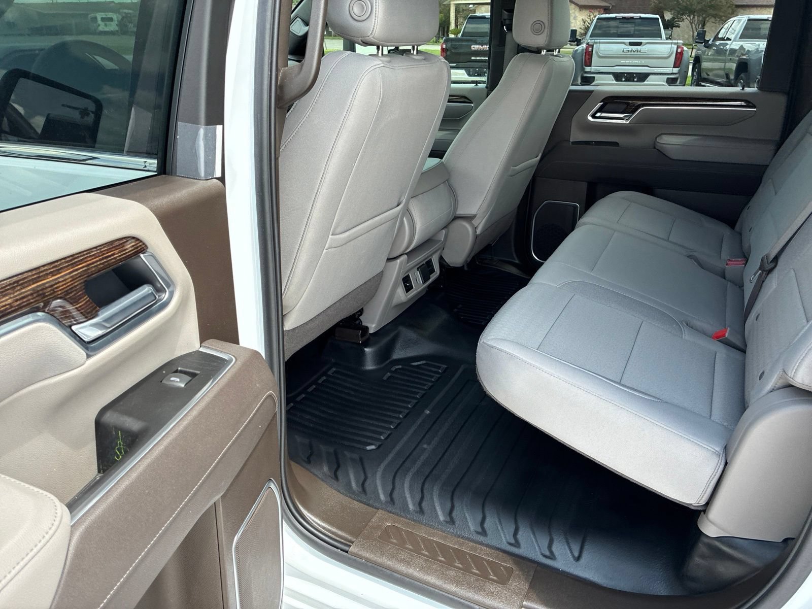 Used 2025 GMC Sierra 3500 SLE w/ SLE Convenience Package AWD/4WD image 20