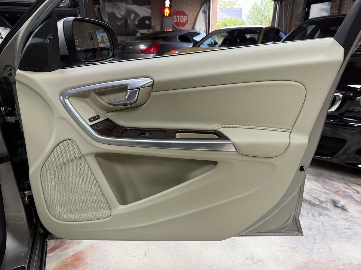 Used 2016 Volvo S60 T5 Premier FWD image 32