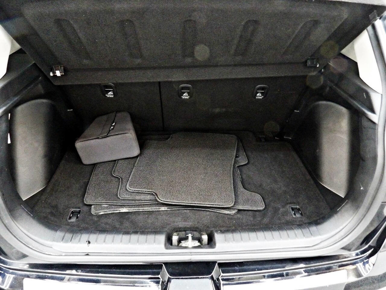 Used 2021 Hyundai Venue SE w/ Cargo Package image 13