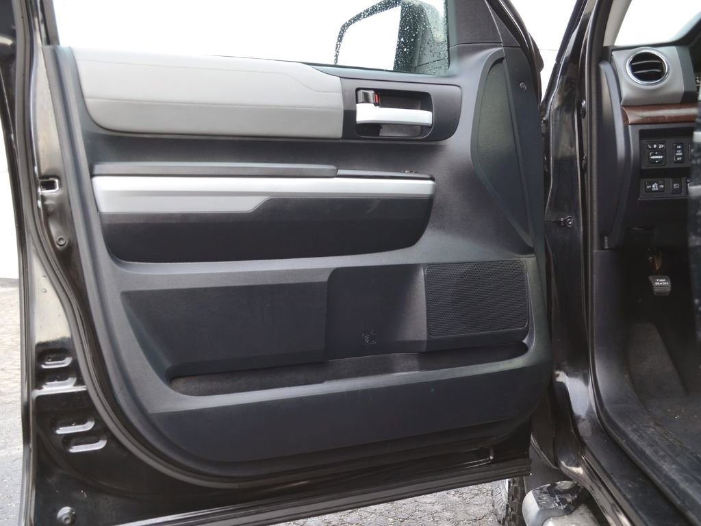 Used 2019 Toyota Tundra Limited w/ Limited Premium Package AWD/4WD image 26