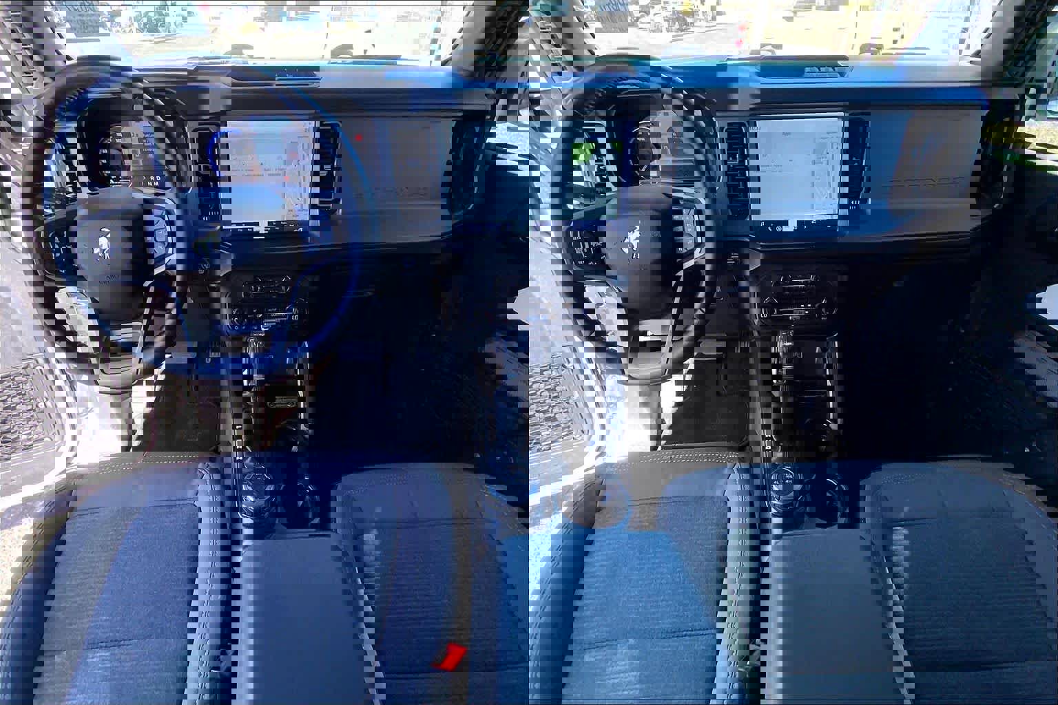 Used 2023 Ford Bronco Outer Banks image 13