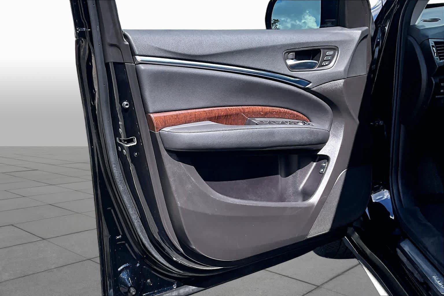 Used 2020 Acura MDX SH-AWD image 25