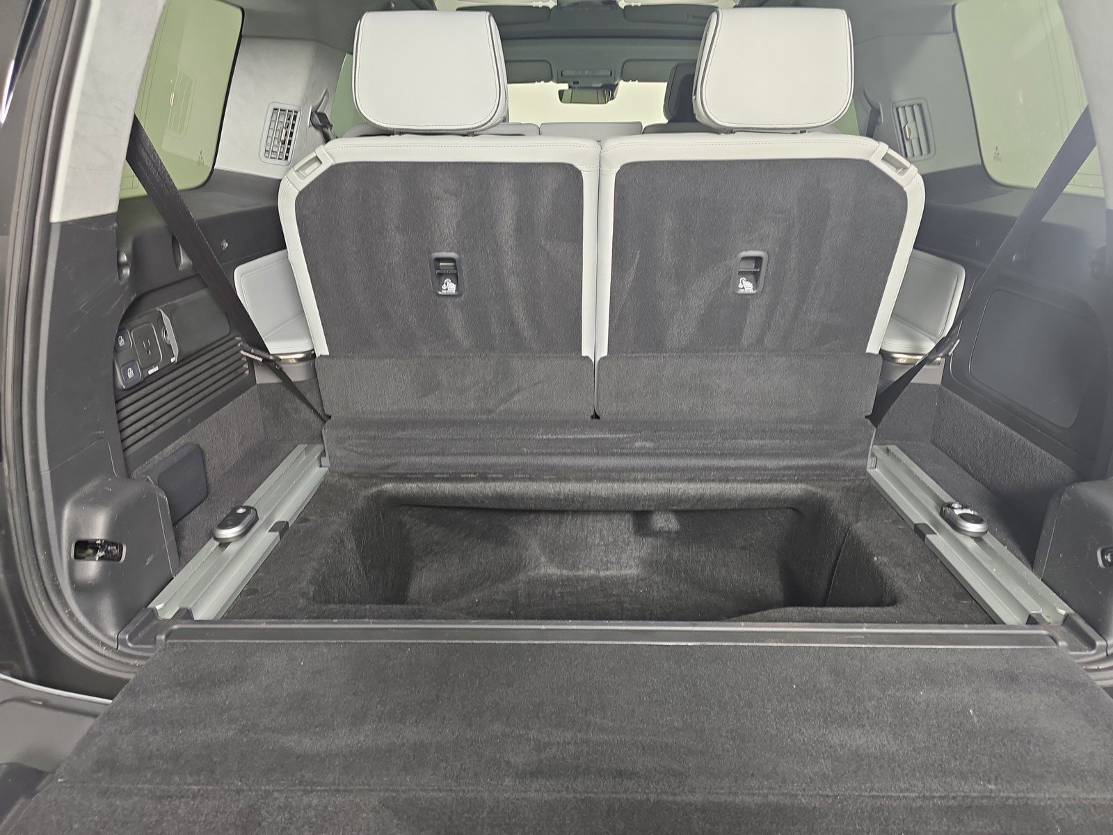 Used 2023 Rivian R1S Launch Edition image 26