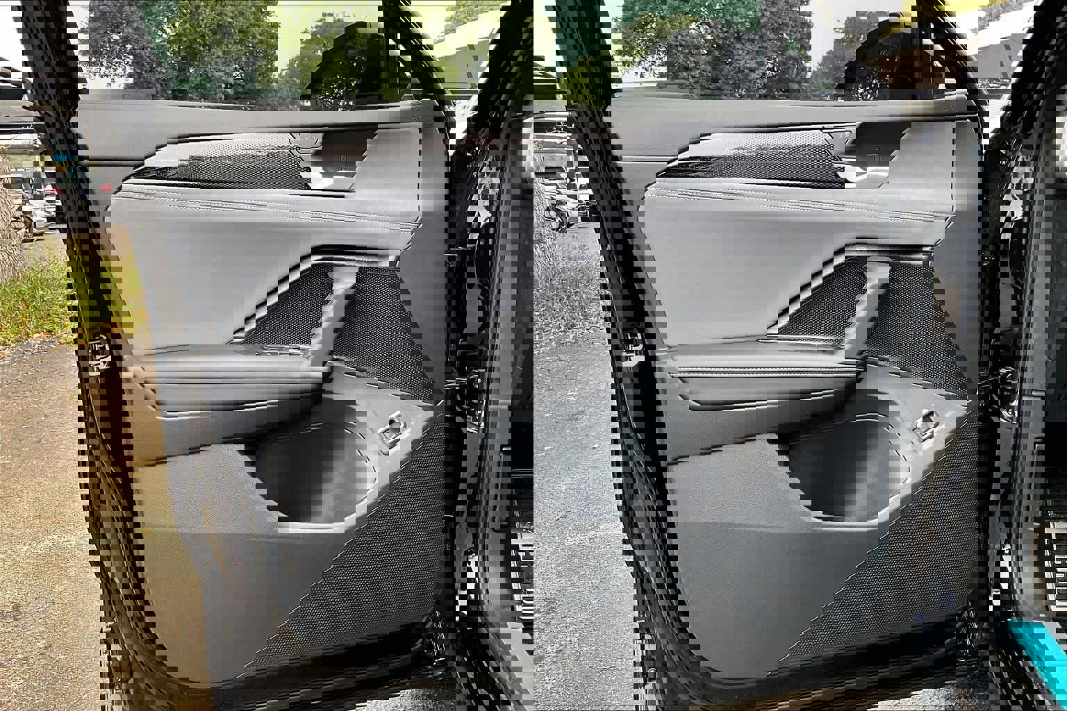 New 2026 Volkswagen Tiguan SE R-Line image 10