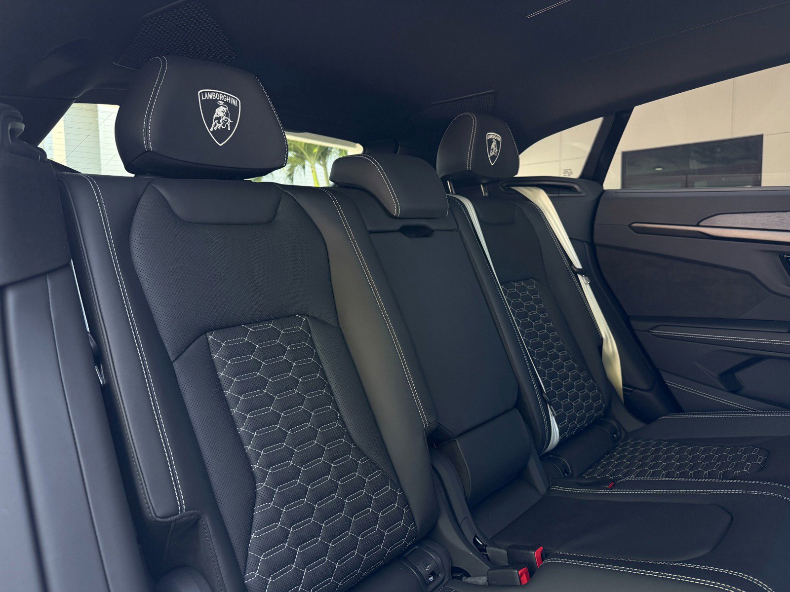 Used 2024 Lamborghini Urus S AWD/4WD image 25
