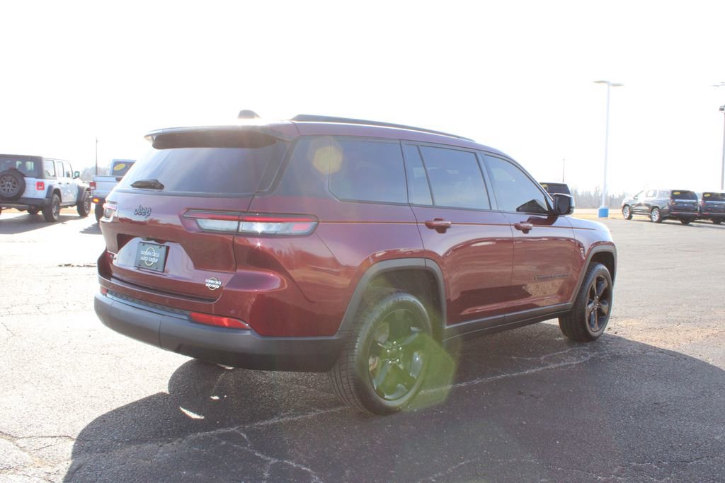 Used 2023 Jeep Grand Cherokee L Laredo image 9