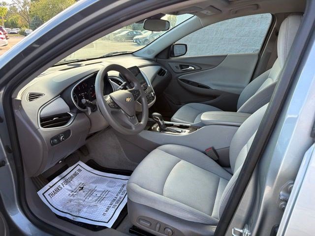 Used 2024 Chevrolet Malibu LT FWD image 12