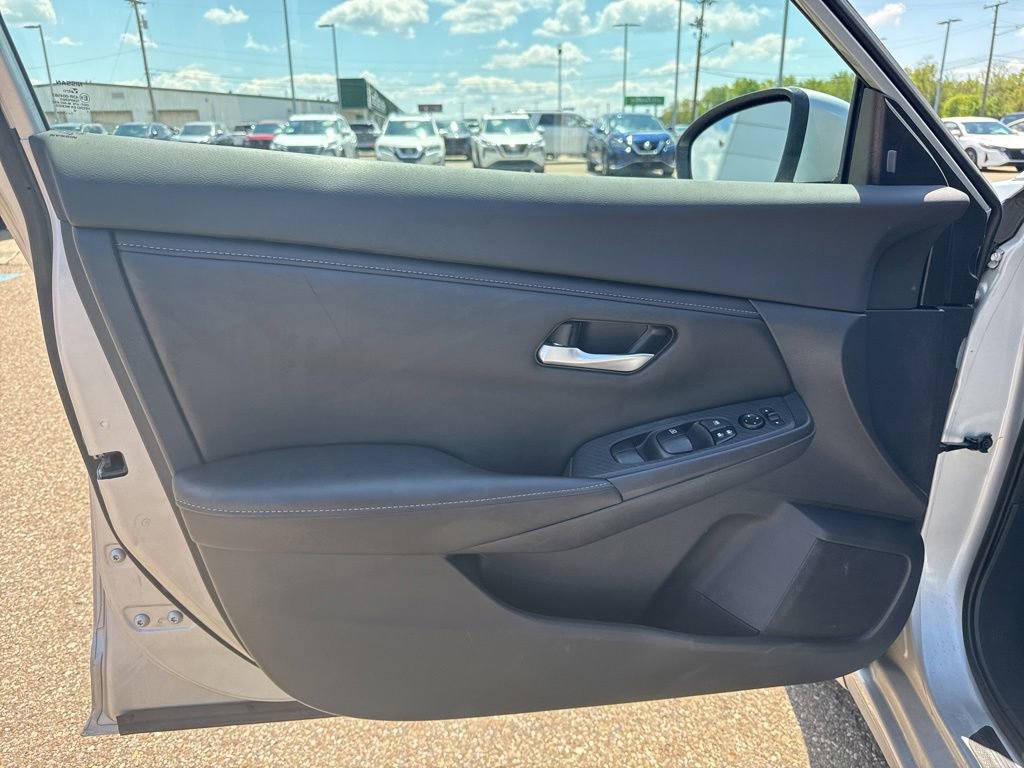 Used 2021 Nissan Sentra SV FWD image 10