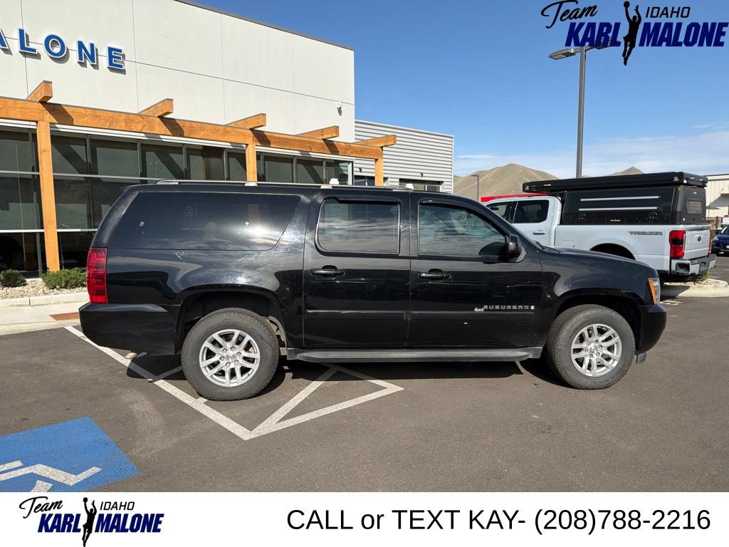 Used 2008 Chevrolet Suburban LT w/ LT Preferred Equipment Group AWD/4WD image 4